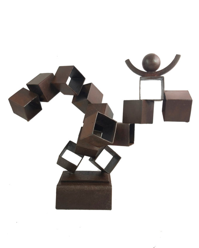 escultura cubos de forja del escultor Nono Martín